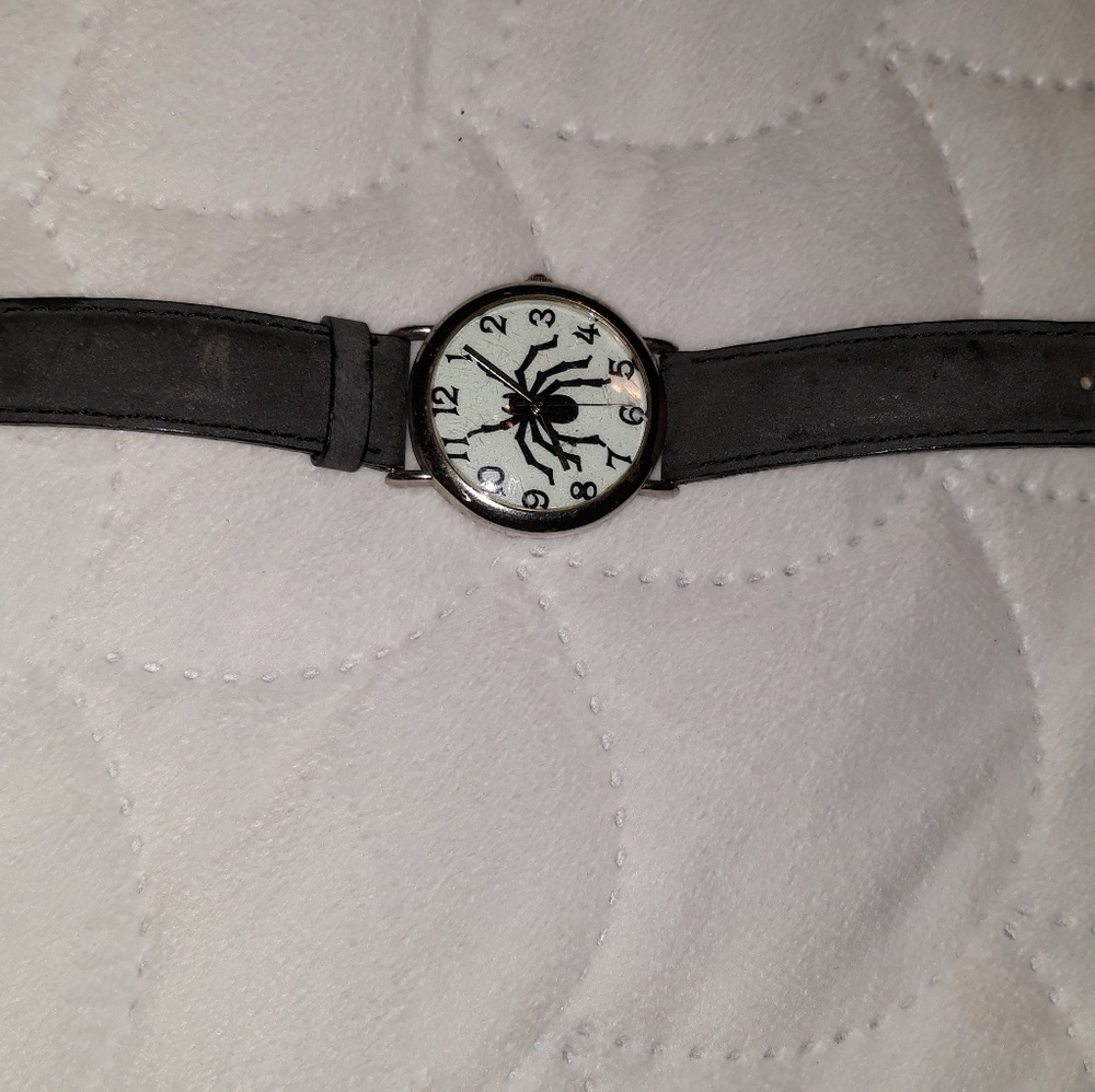 Spider watch